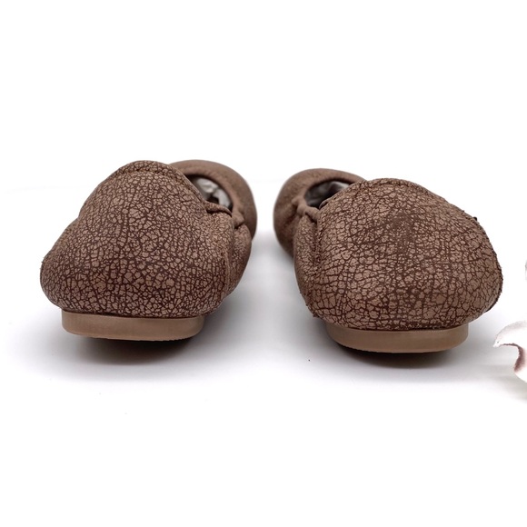 NWOB Minnetonka Anna Ballerina Flat in Distressed Leather, 6 - Picture 8 of 15